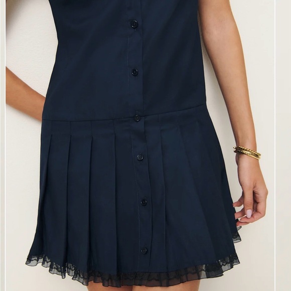 Reformation Effie Dress - Picture 2 of 9